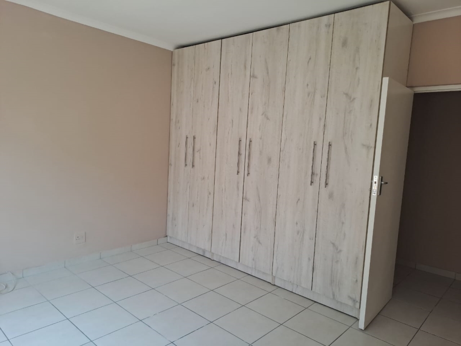 To Let 2 Bedroom Property for Rent in Rylands Western Cape
